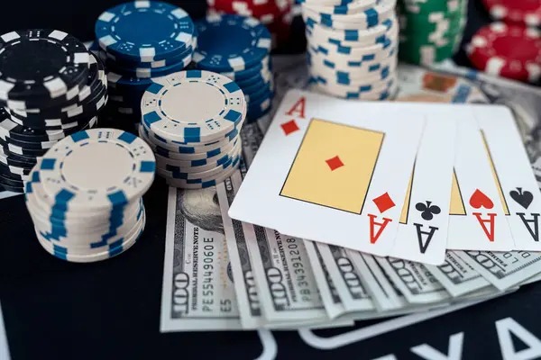 Hand evaluation and payout at bento4d Texas Hold'em Bonus